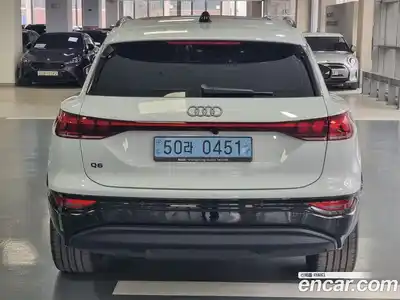 Audi Q6 e-tron 2025 0.2 Автомат в Москве № 212175, миниатюра 4