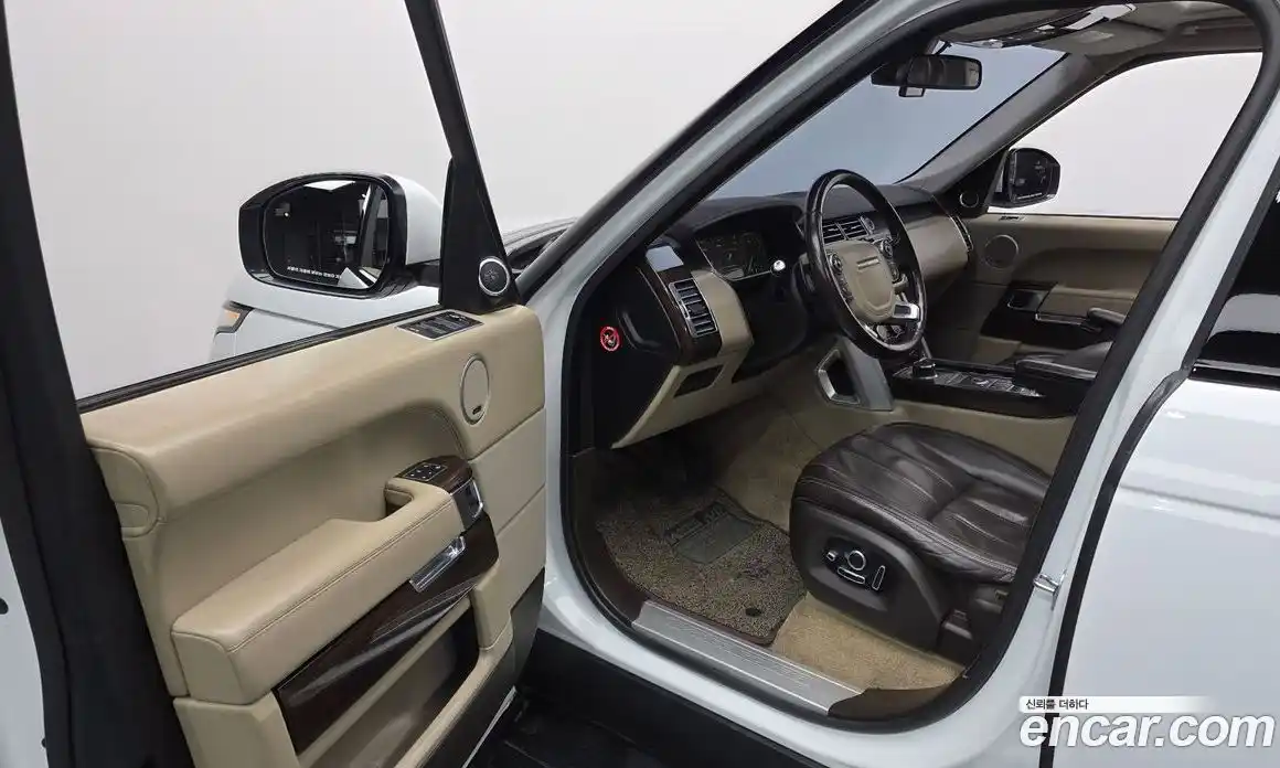 Land Rover Range-Rover 2016 4.4 Автомат в Москве № 213843, фото 11