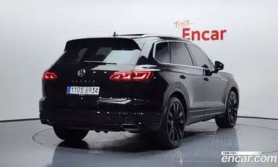 Volkswagen Touareg 2020 4.0 Автомат в Москве № 215276, миниатюра 2