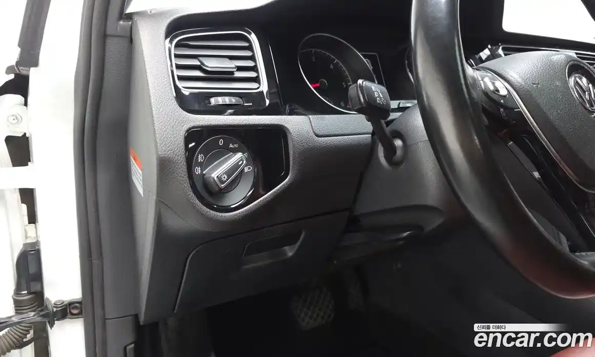 Volkswagen Golf 2015 2.0 Автомат в Москве № 215350, фото 11