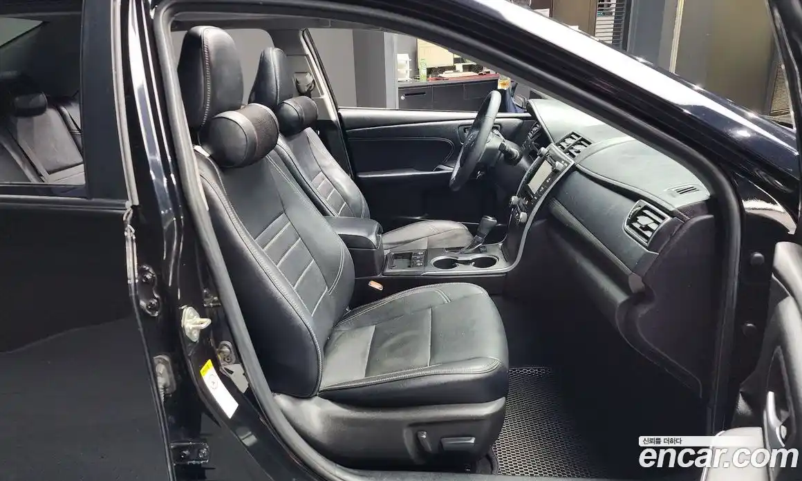 Toyota Camry 2017 2.5 Автомат в Москве № 215548, фото 20