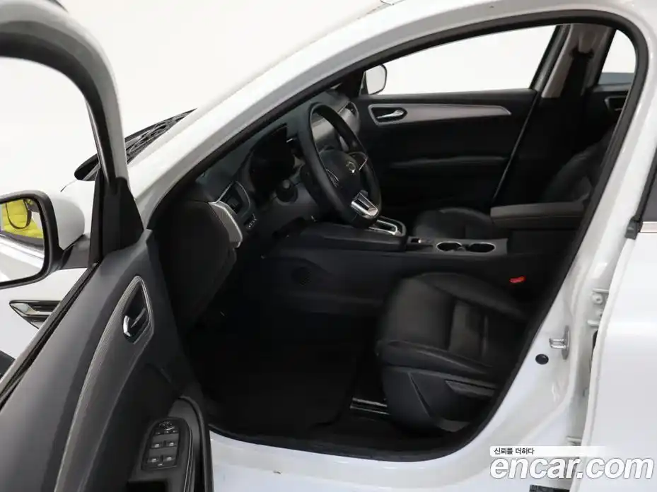 Renault XM3 2023 1.6 Автомат в Москве № 222658, фото 9