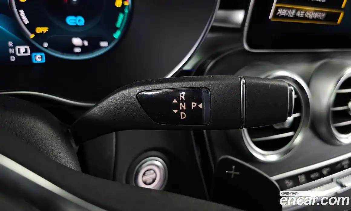 Mercedes-Benz GLC-Class 2023 2.0 Автомат в Москве № 225060, фото 7