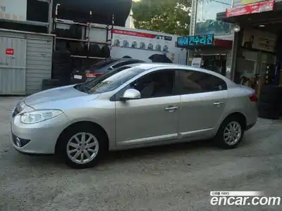 Renault SM3 2010 1.6 Автомат в Москве № 227358, миниатюра 3