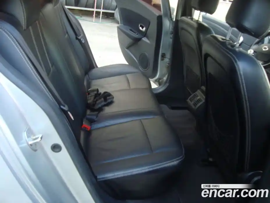 Renault SM3 2010 1.6 Автомат в Москве № 227358, фото 10