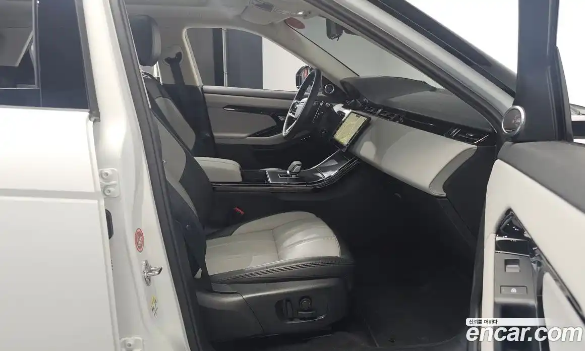 Land Rover Range-Rover Evoque 2024 2.0 Автомат в Москве № 231219, фото 17