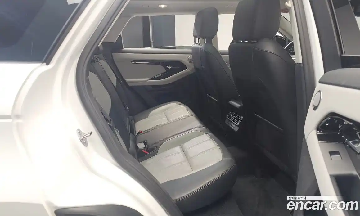 Land Rover Range-Rover Evoque 2024 2.0 Автомат в Москве № 231219, фото 19