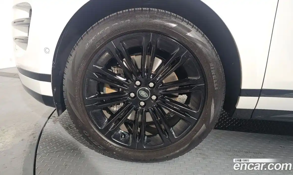 Land Rover Range-Rover Evoque 2024 2.0 Автомат в Москве № 231219, фото 4