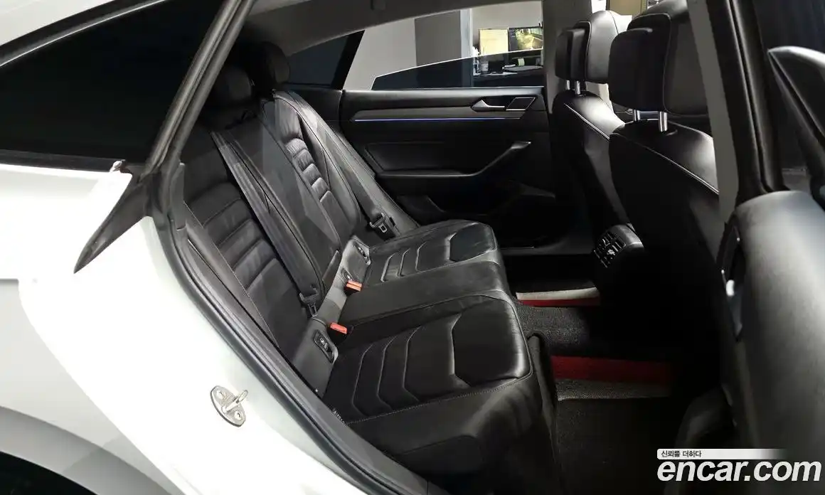 Volkswagen Arteon 2019 2.0 Автомат в Москве № 232158, фото 2