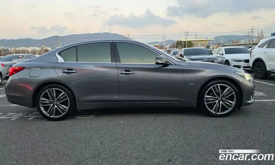 Infiniti Q50 2014 2.1 Автомат в Москве № 256203, фото 17