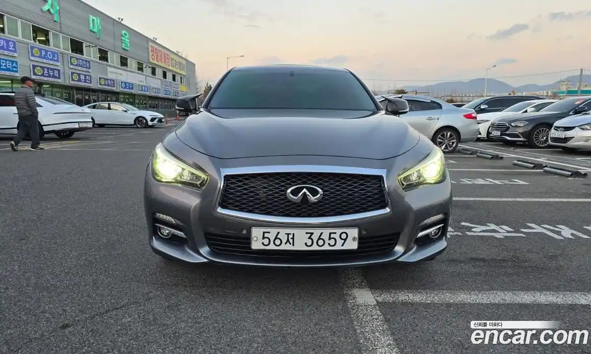 Infiniti Q50 2014 2.1 Автомат в Москве № 256203, фото 3