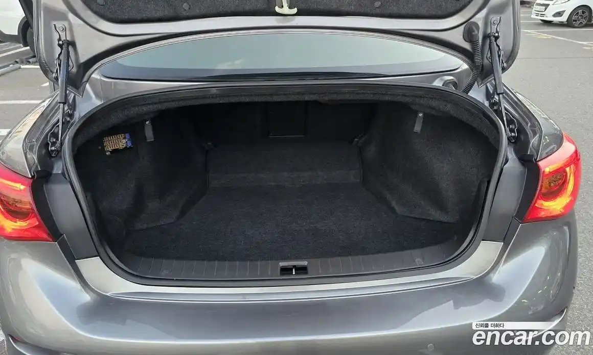 Infiniti Q50 2014 2.1 Автомат в Москве № 256203, фото 10