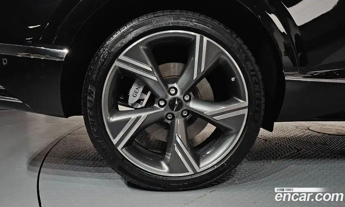 Genesis GV80 2024 2.5 Автомат в Москве № 27690, фото 3