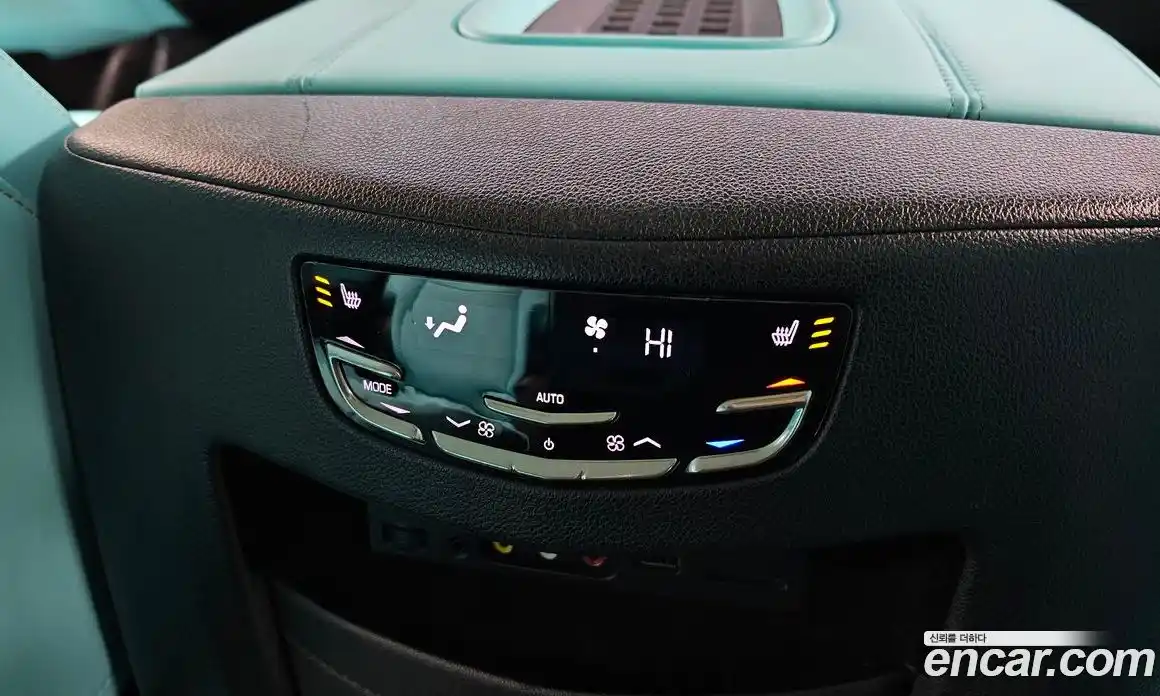 Cadillac Escalade 2015 6.2 Автомат в Москве № 285575, фото 19