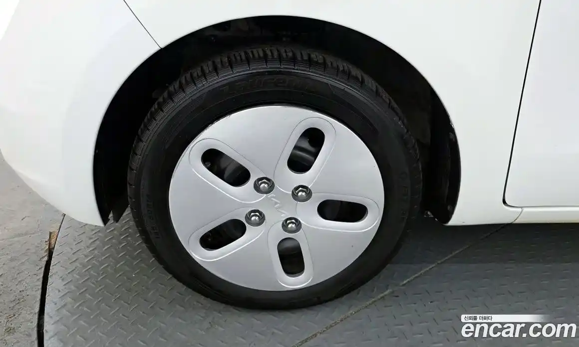 Kia Ray 2022 1.0 Автомат в Москве № 287583, фото 6