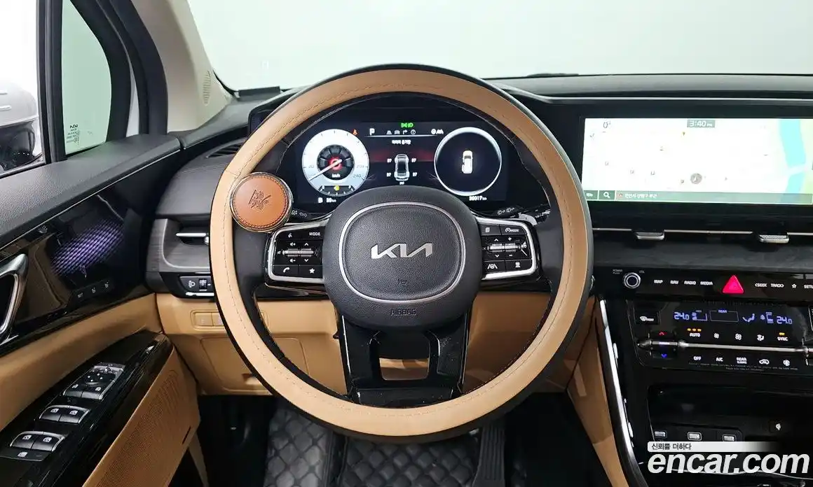 Kia Canival 2023 3.5 Автомат в Москве № 287776, фото 13