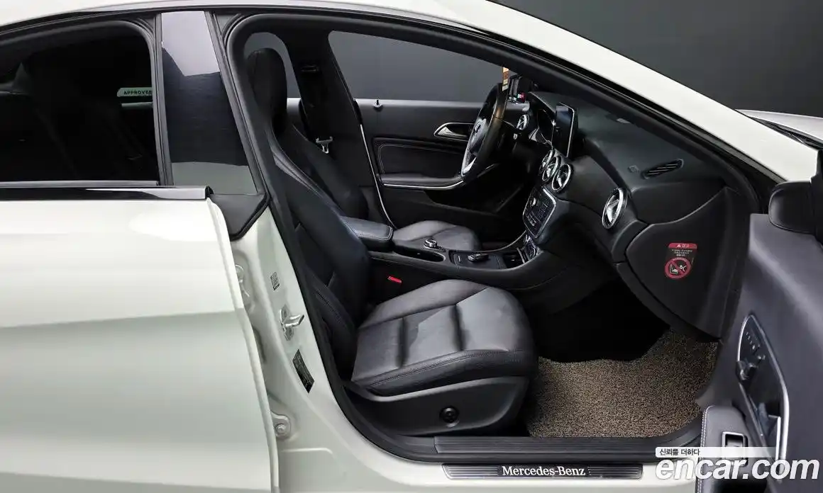 Mercedes-Benz CLA-Class 2015 2.1 Автомат в Москве № 292643, фото 13