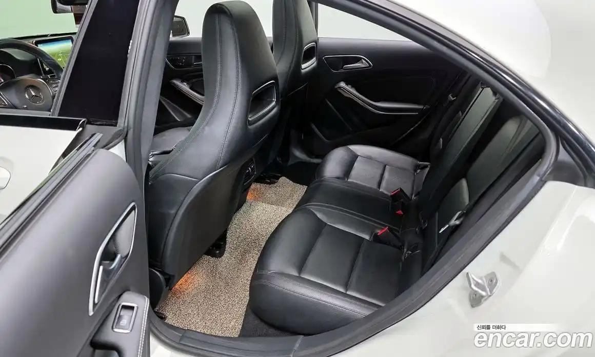 Mercedes-Benz CLA-Class 2015 2.1 Автомат в Москве № 292643, фото 9
