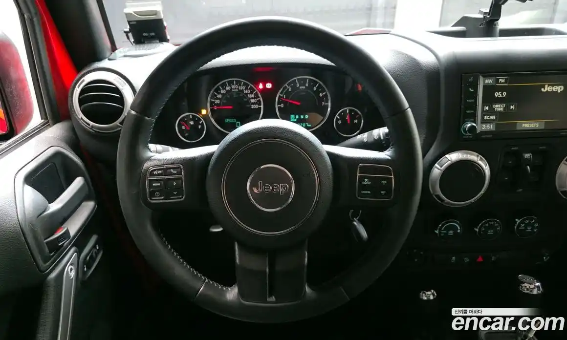 Jeep Wrangler 2016 3.6 Автомат в Москве № 302396, фото 13