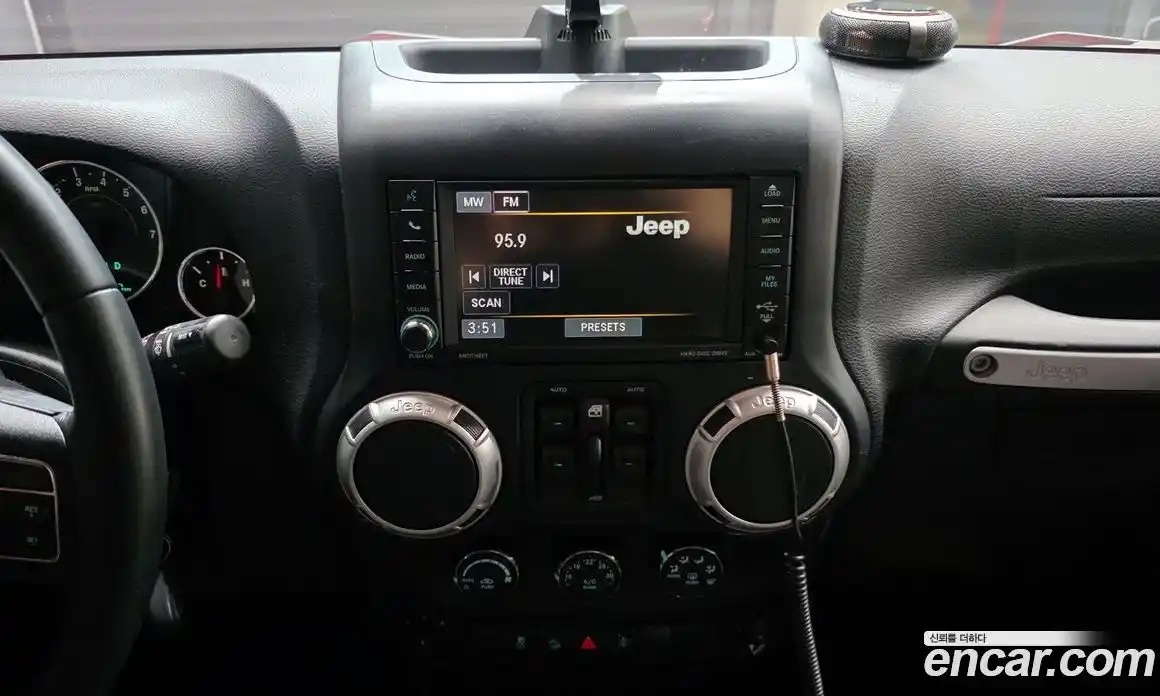 Jeep Wrangler 2016 3.6 Автомат в Москве № 302396, фото 19