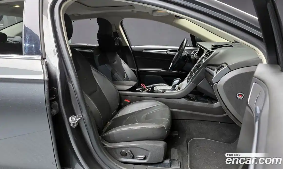 Ford Mondeo 2016 2.0 Автомат в Москве № 303693, фото 17