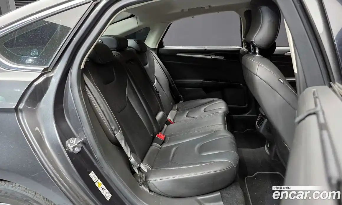 Ford Mondeo 2016 2.0 Автомат в Москве № 303693, фото 3