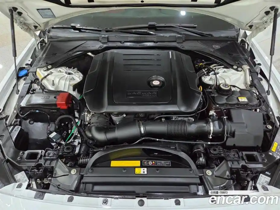 Jaguar XE 2019 2.0 Автомат в Москве № 305191, фото 18