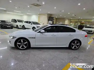 Jaguar XE 2019 2.0 Автомат в Москве № 305191, миниатюра 3