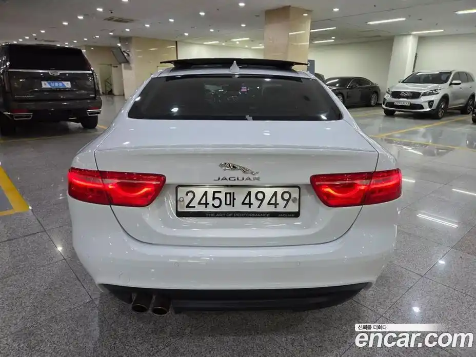 Jaguar XE 2019 2.0 Автомат в Москве № 305191, фото 4