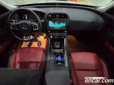 Jaguar XE 2019 2.0 Автомат в Москве № 305191, миниатюра 8