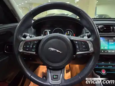 Jaguar XE 2019 2.0 Автомат в Москве № 305191, миниатюра 9