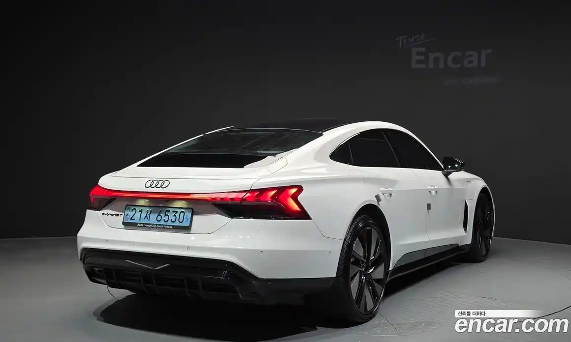Audi e-tron GT 2022 0.1 Автомат в Москве № 312125, фото 17