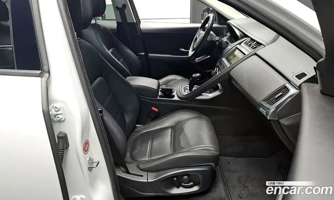 Jaguar E-Pace 2018 2.0 Автомат в Москве № 335820, фото 19