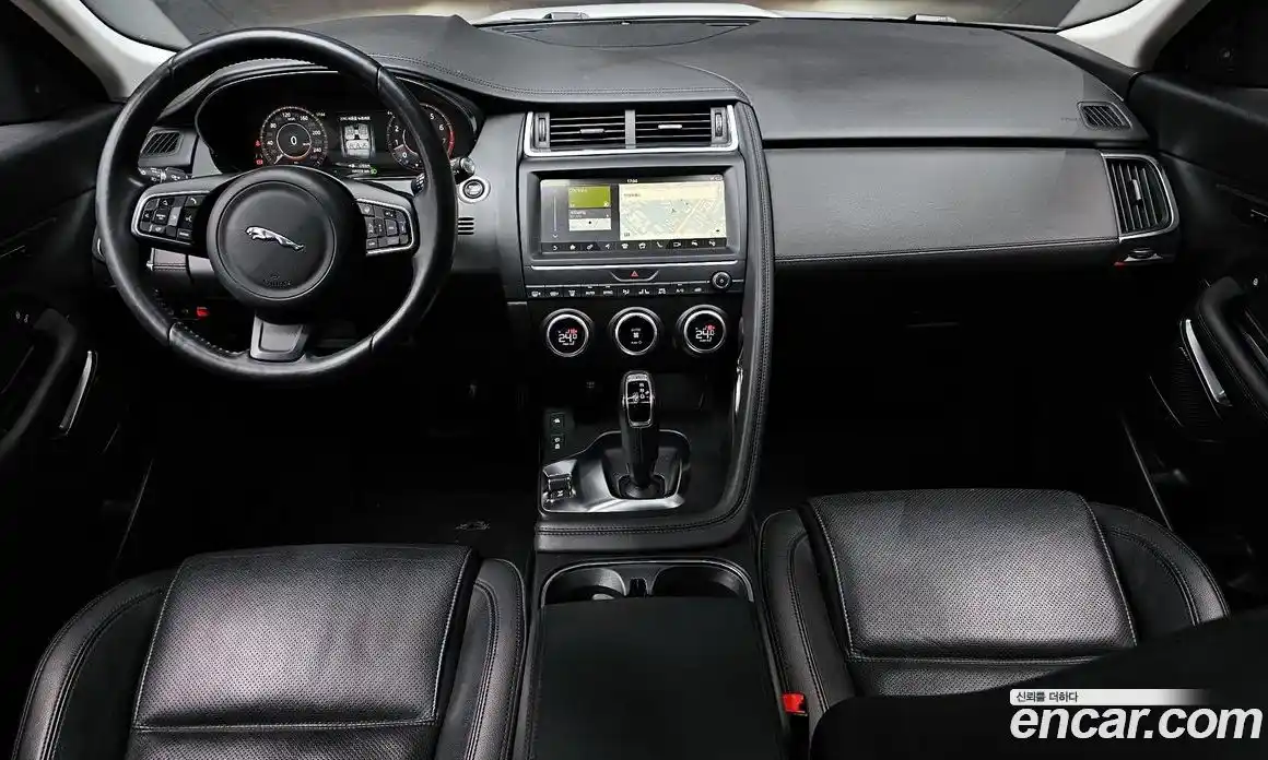 Jaguar E-Pace 2018 2.0 Автомат в Москве № 335820, фото 4