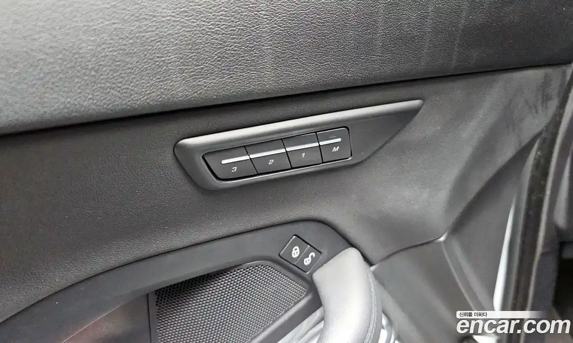 Jaguar E-Pace 2018 2.0 Автомат в Москве № 335820, фото 5