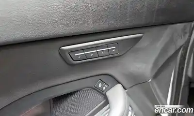 Jaguar E-Pace 2018 2.0 Автомат в Москве № 335820, миниатюра 5