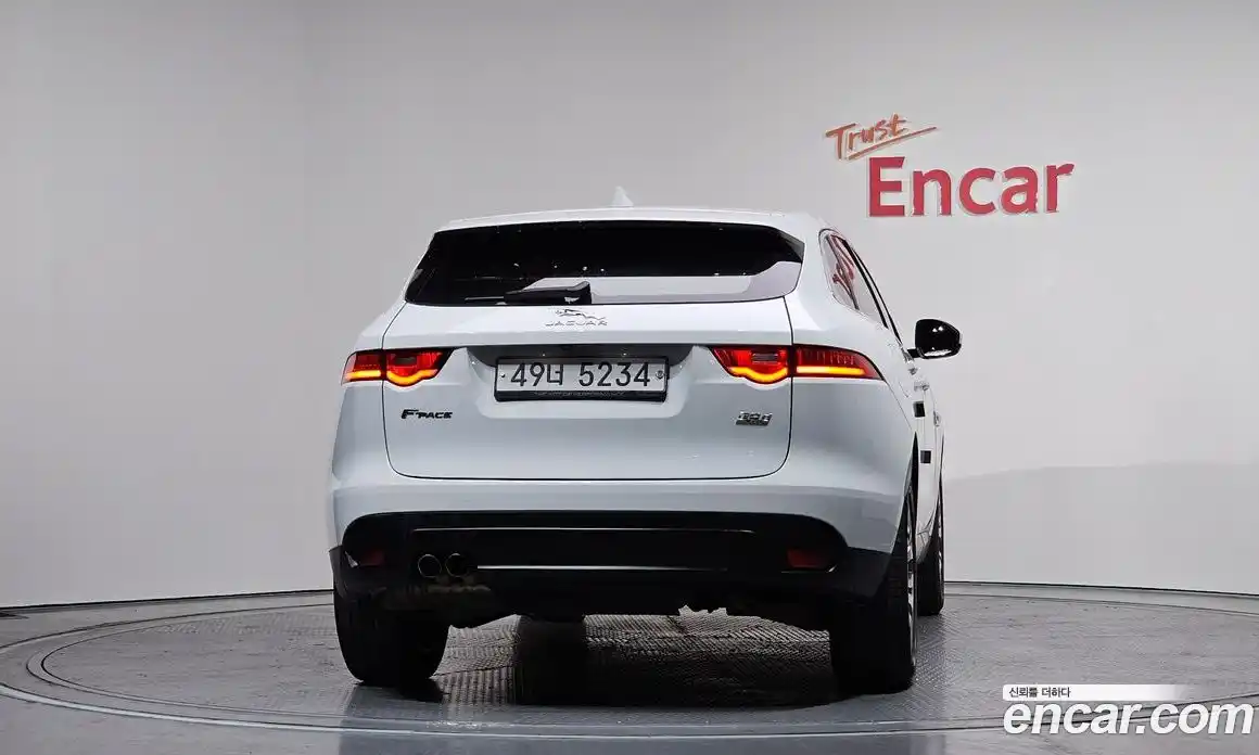 Jaguar F-Pace 2017 2.0 Автомат в Москве № 335831, фото 7