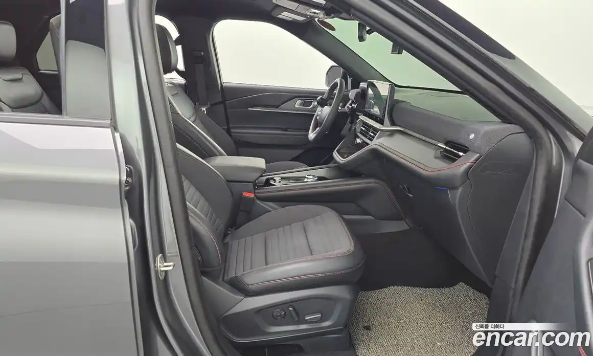 Ford Explorer 2025 2.3 Автомат в Москве № 361601, фото 11