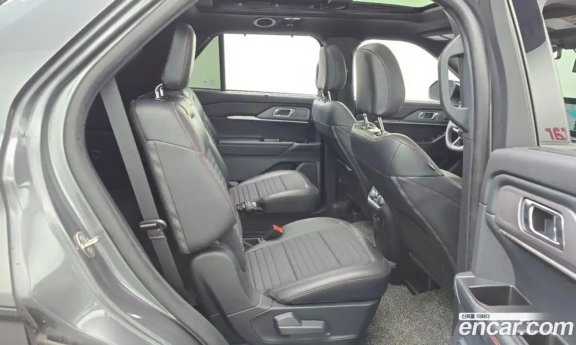 Ford Explorer 2025 2.3 Автомат в Москве № 361601, фото 12