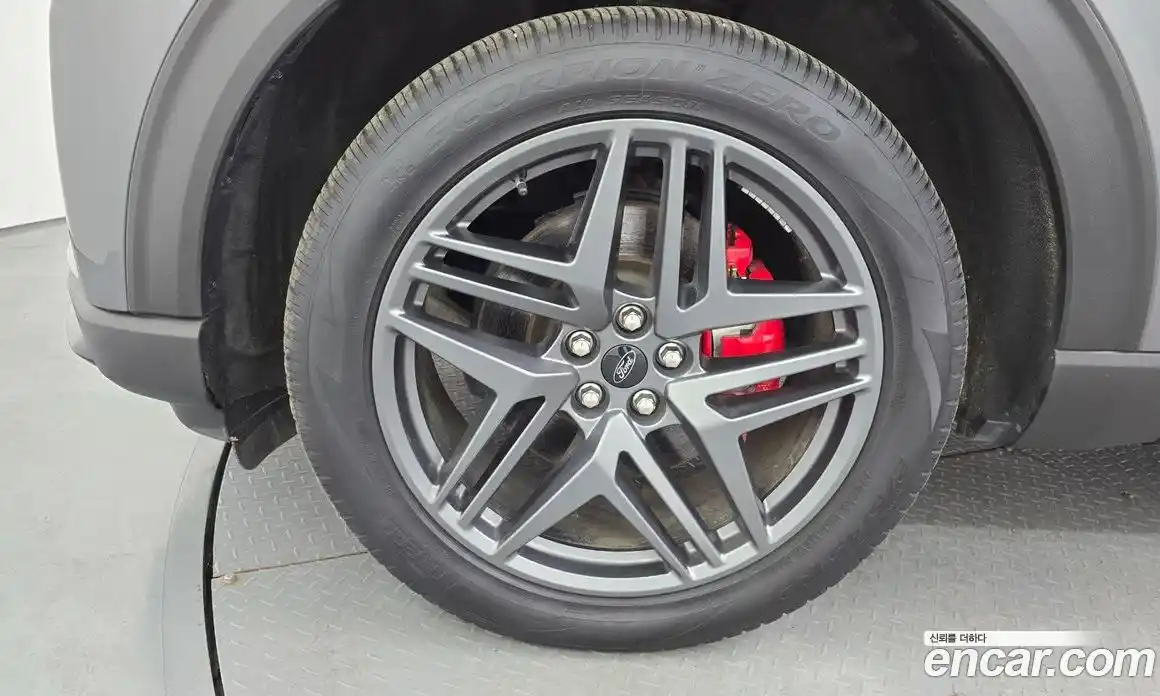 Ford Explorer 2025 2.3 Автомат в Москве № 361601, фото 5