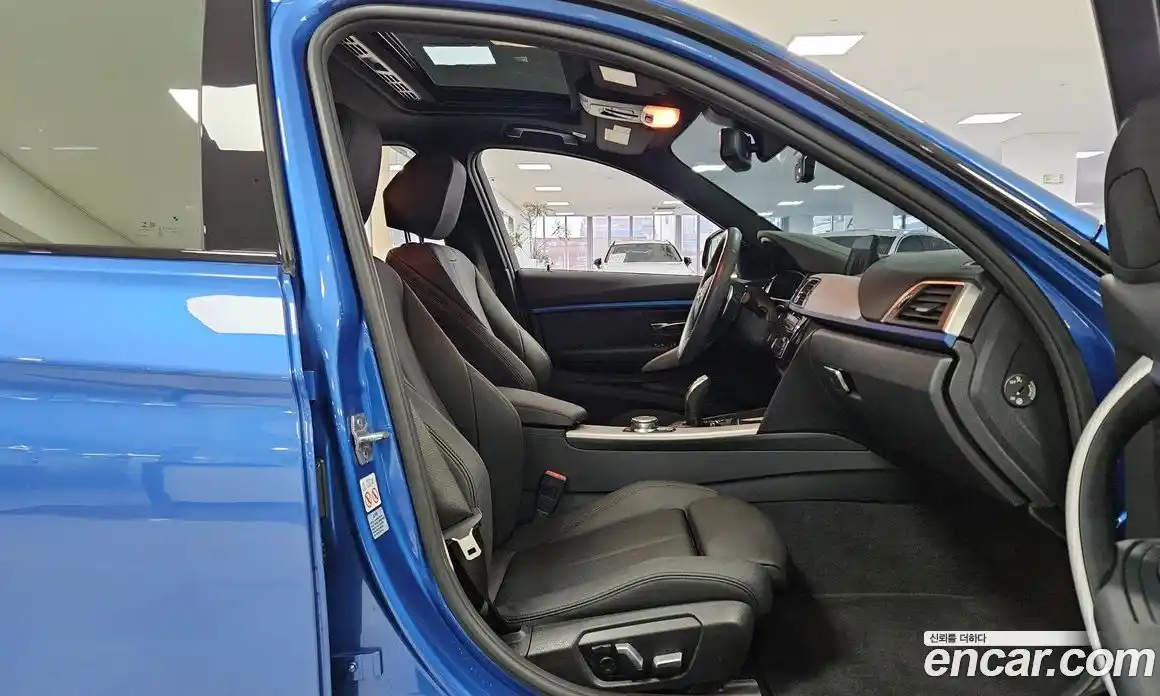 BMW 3-Series 2018 2.0 Автомат в Москве № 361794, фото 14