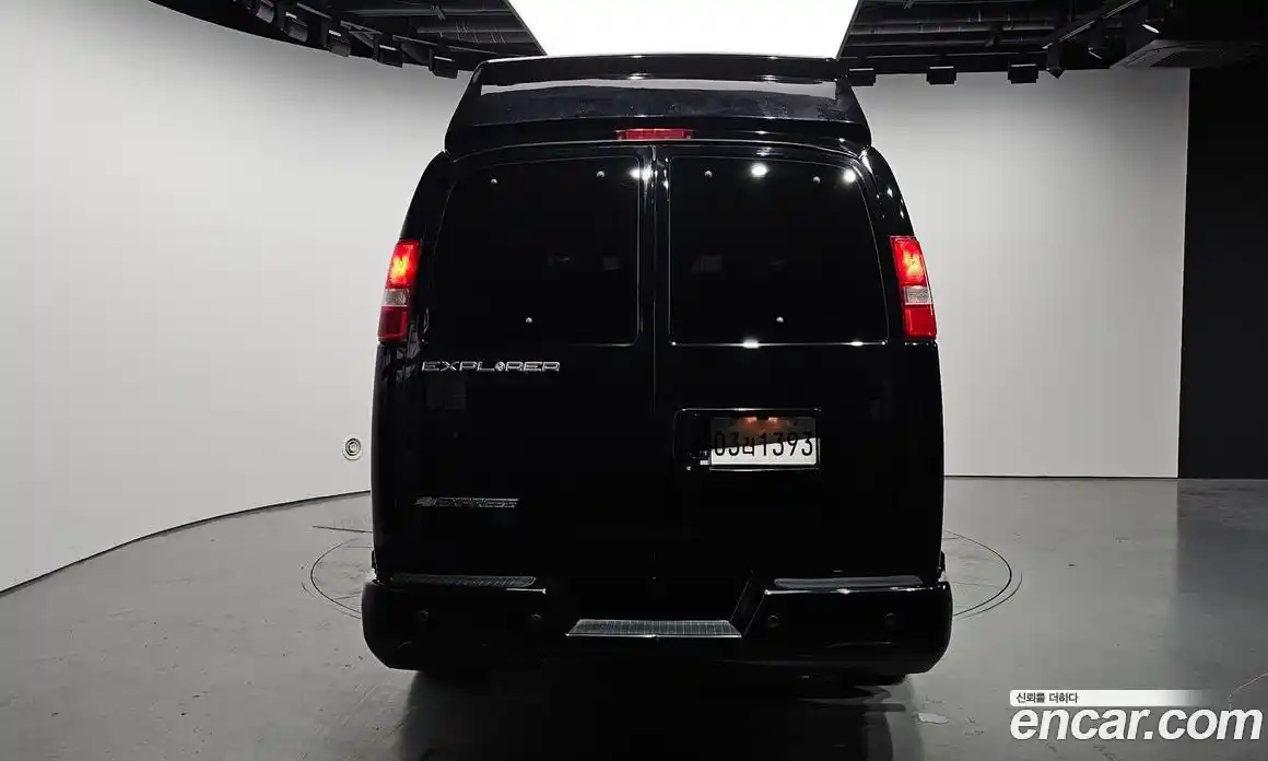 Chevrolet Express Van 2017 6.0 Автомат в Москве № 363532, фото 4