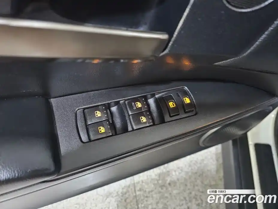 SsangYong Korando 2015 2.0 Автомат в Москве № 36425, фото 14