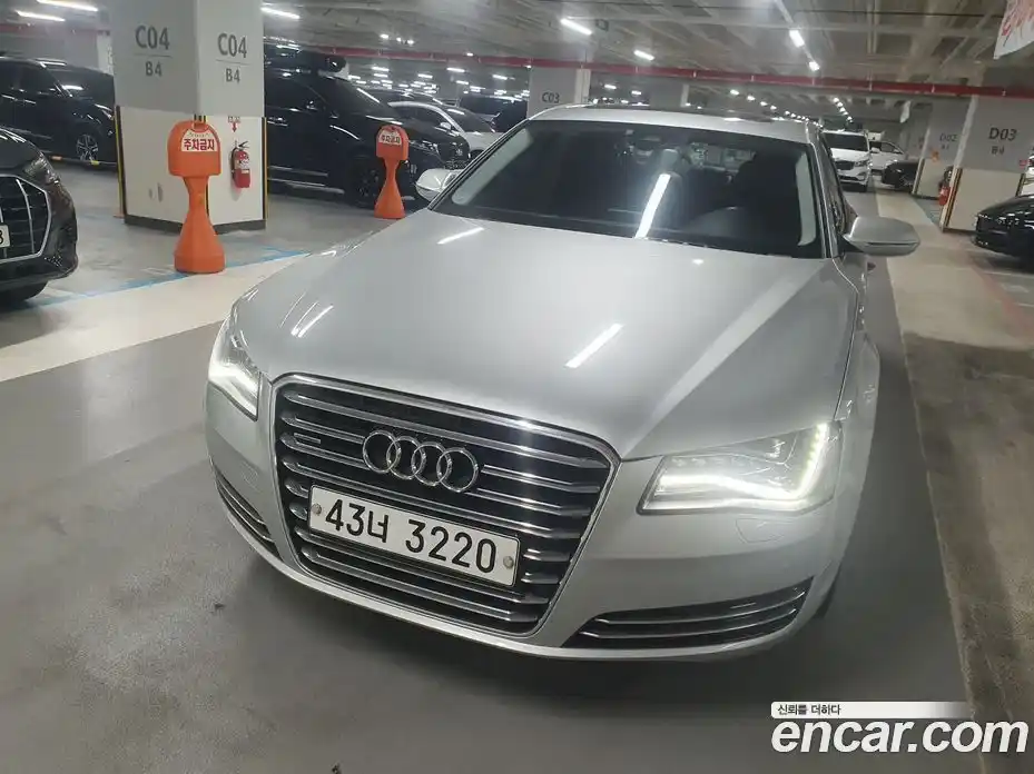 Audi A8 2011 4.2 Автомат в Москве № 373602, фото 1