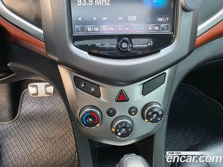 Chevrolet Aveo 2014 1.6 Автомат в Москве № 37381, фото 15