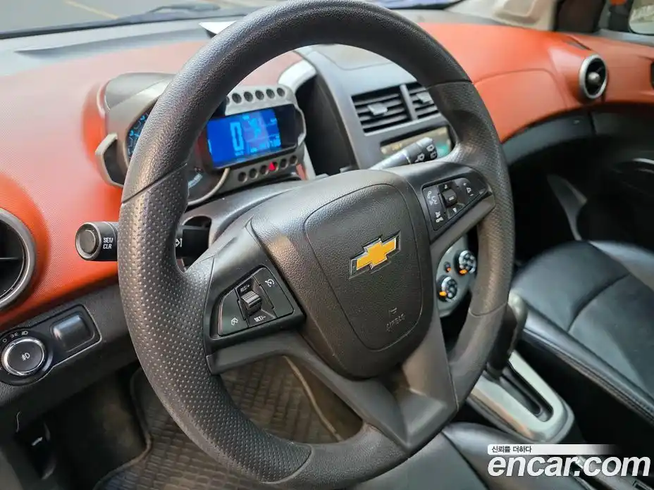 Chevrolet Aveo 2014 1.6 Автомат в Москве № 37381, фото 18
