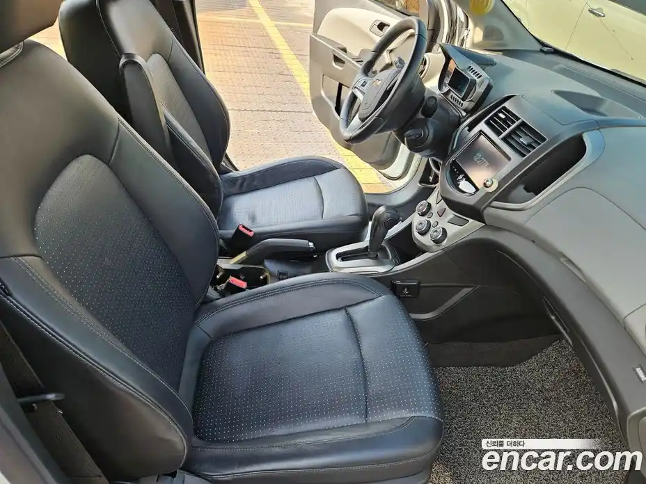 Chevrolet Aveo 2014 1.6 Автомат в Москве № 38286, фото 12