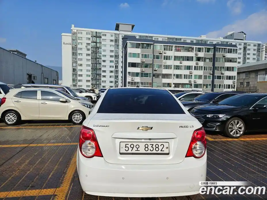 Chevrolet Aveo 2014 1.6 Автомат в Москве № 38286, фото 5