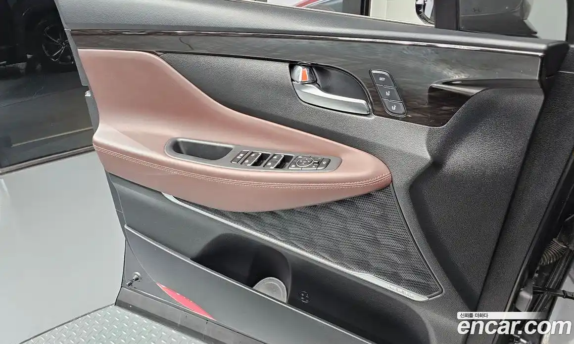 Hyundai Santa Fe 2020 2.0 Автомат в Москве № 399651, фото 14