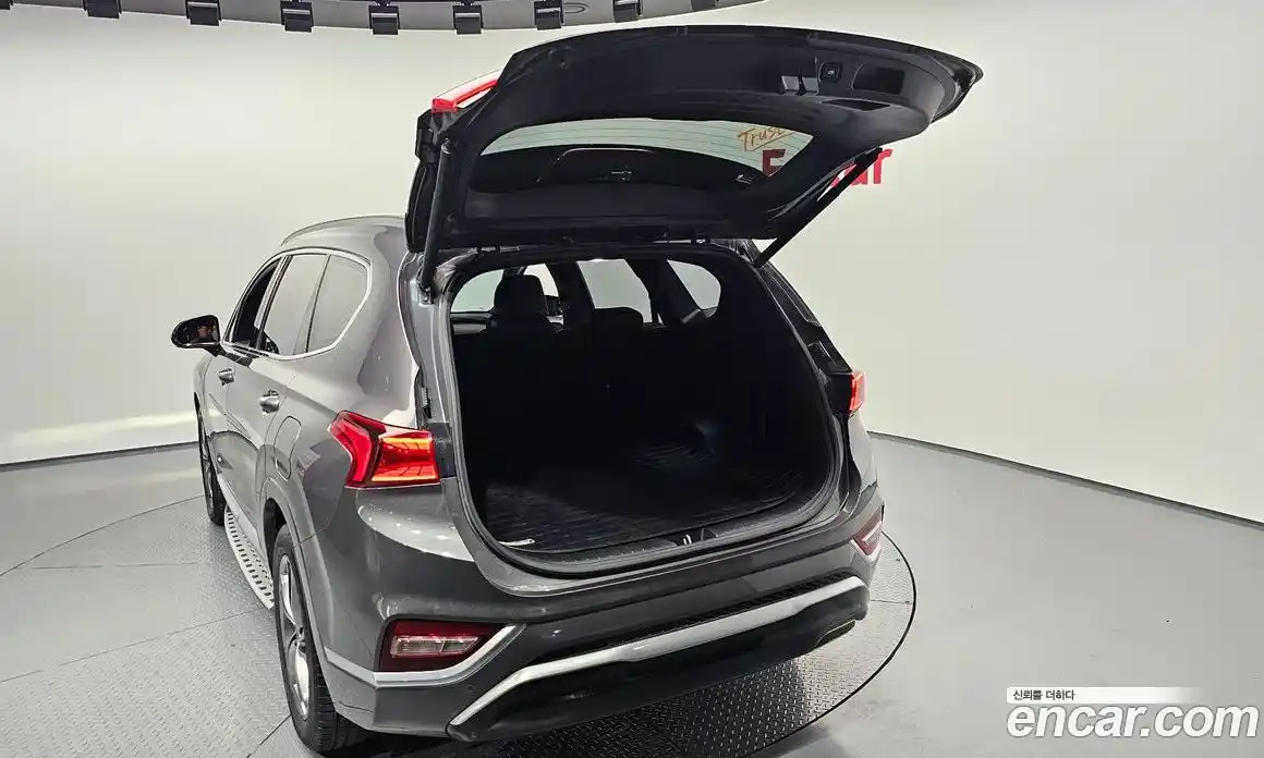 Hyundai Santa Fe 2020 2.0 Автомат в Москве № 399651, фото 20